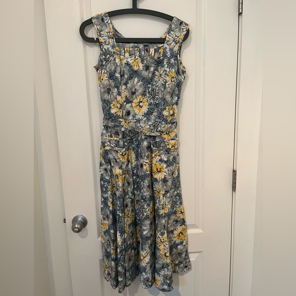 Vintage Yellow and Gray Sleeveless Midi Sundress